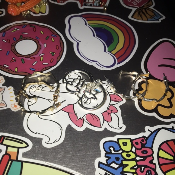 Earrings - Picture 3 of 3